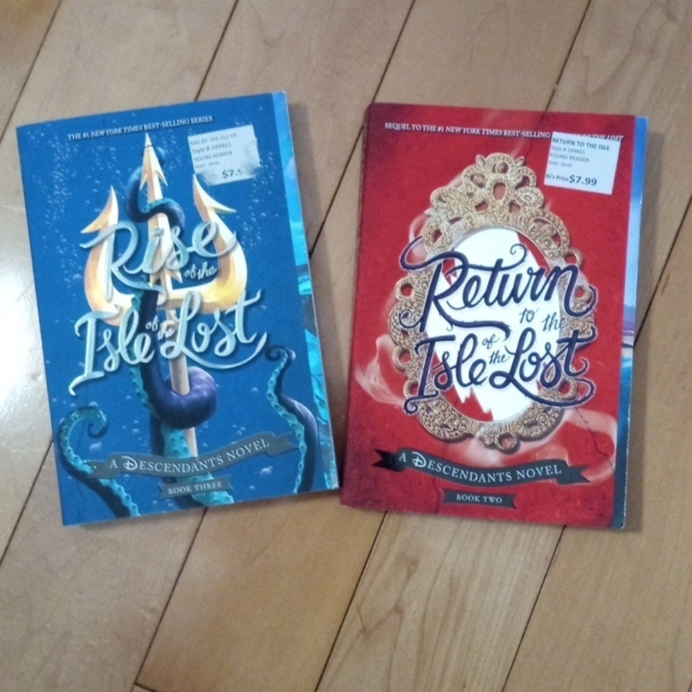 A Descendants Novel Book two and three bundle NWT